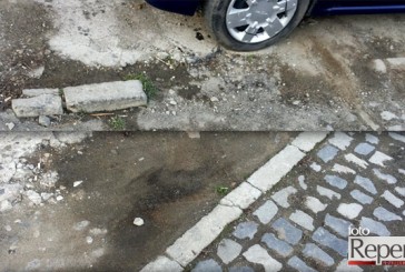 Dezastrul străzilor Reşiţei, care nu se văd de la bulevard