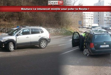 Băutura i-a întunecat mințile unui șofer din Reșița! Două mașini, avariate!