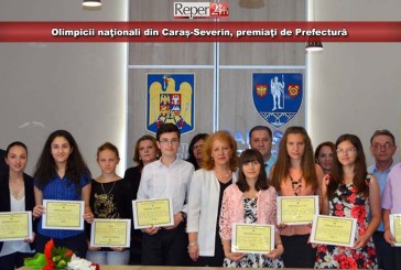 Olimpicii naţionali din Caraș-Severin, premiaţi de Prefectură