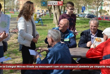 Elevii de la Colegiul Mircea Eliade s-au gândit cum să stârnească zâmbete pe chipurile reşiţenilor