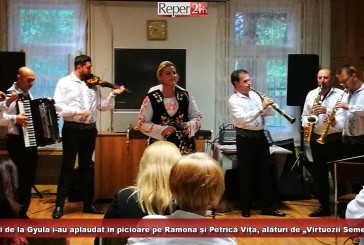 Românii de la Gyula i-au aplaudat în picioare pe artiștii Ramona și Petrică Vița, alături de „Virtuozii Semenicului“!