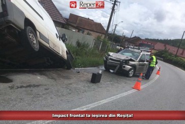 Impact frontal la ieșirea din Reșița!