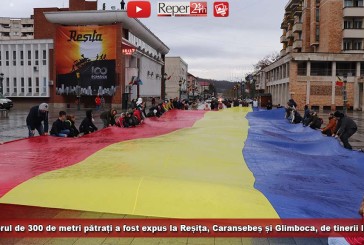 Tricolorul de 300 de metri pătrați a fost expus la Reșița, Caransebeș și Glimboca, de tinerii liberali!