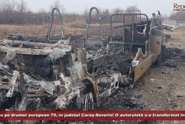 Incendiu pe drumul european 70, în județul Caraș-Severin! O autorulotă s-a transformat în scrum!