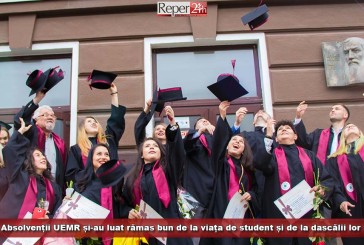 Absolvenții UEMR și-au luat rămas bun de la viața de student și de la dascălii lor