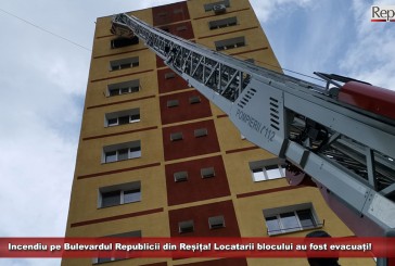 Incendiu pe Bulevardul Republicii din Reșița! Locatarii blocului au fost evacuați!