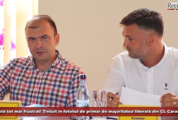 Felix este tot mai frustrat! Țintuit în fotoliul de primar de majoritatea liberală din CL Caransebeș!