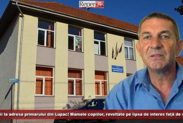 Acuzații la adresa primarului din Lupac! Mamele copiilor, revoltate pe lipsa de interes față de școală!