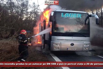 Un incendiu produs la un autocar pe DN 58B a pus în pericol viața a 20 de persoane!