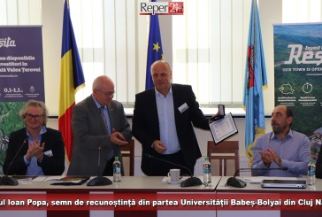Primarul Ioan Popa, semn de recunoștință din partea Universității Babeș-Bolyai pentru organizarea Conferinței Științifice la Reșița!