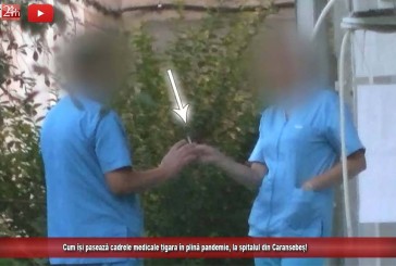 Cum își pasează cadrele medicale țigara în plină pandemie, la spitalul din Caransebeș!