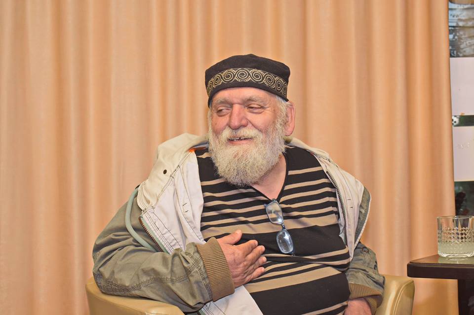 42716183_10156870999949602_7385901958663503872_n