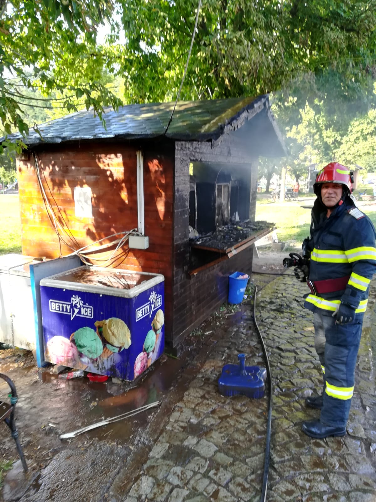 8c8509d9-131a-4c98-a7fe-2cbc26540d34