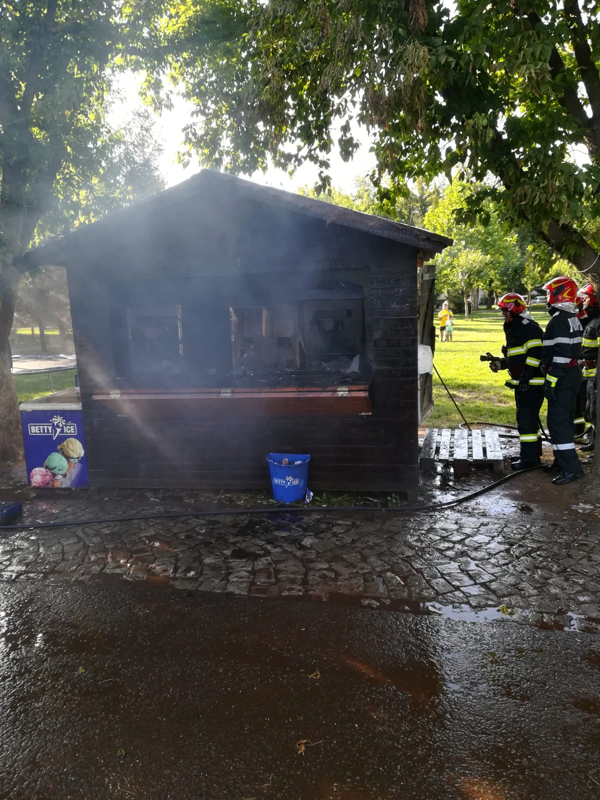 a1845c25-15c2-442c-8247-81bbec370186